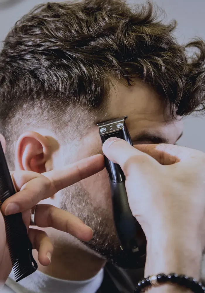 coiffure homme près de Certines